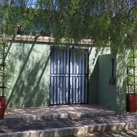 Die Windpomp Gastehuis Beaufort West Esterno foto