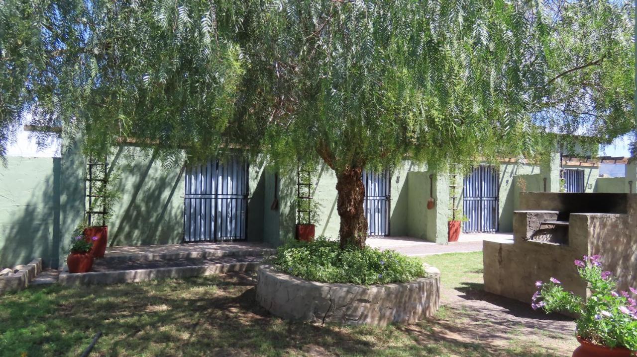 Die Windpomp Gastehuis Beaufort West Esterno foto