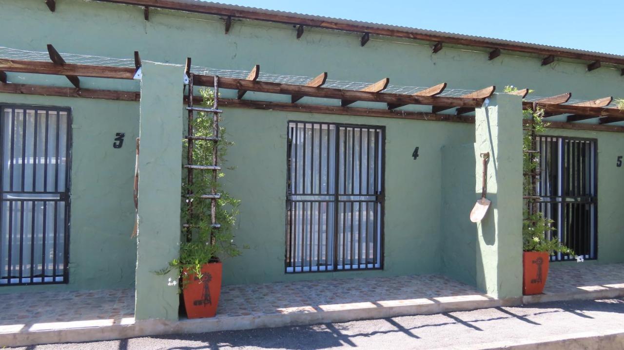 Die Windpomp Gastehuis Beaufort West Esterno foto